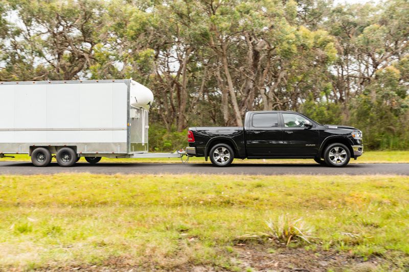 Is it legal for P-platers to tow a trailer?