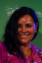 Diana Gabaldon