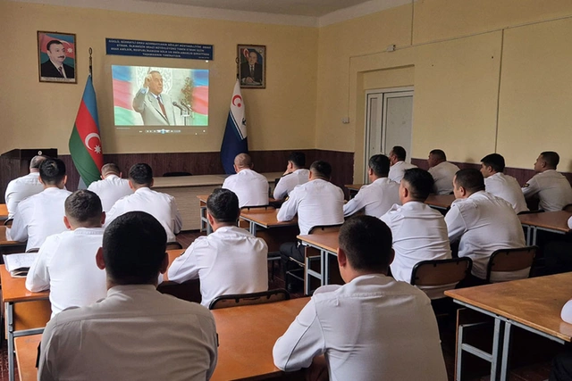 Müstəqilliyin Bərpası Günü münasibətilə Azərbaycan Ordusunda silsilə tədbirlər keçirilib