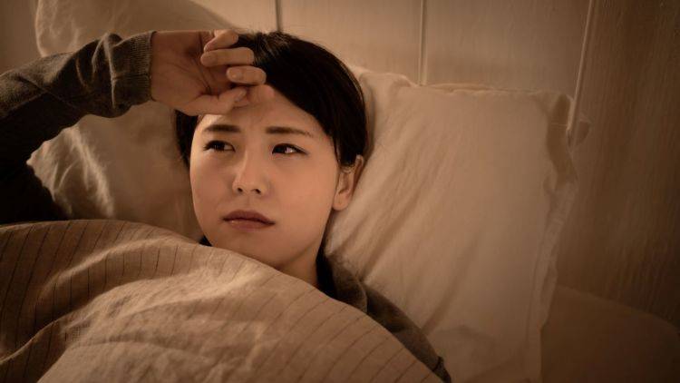 「睡眠負債」って知ってる？　慢性的な睡眠不足を無理なく解消！寝る前5分でできる簡単ストレッチ