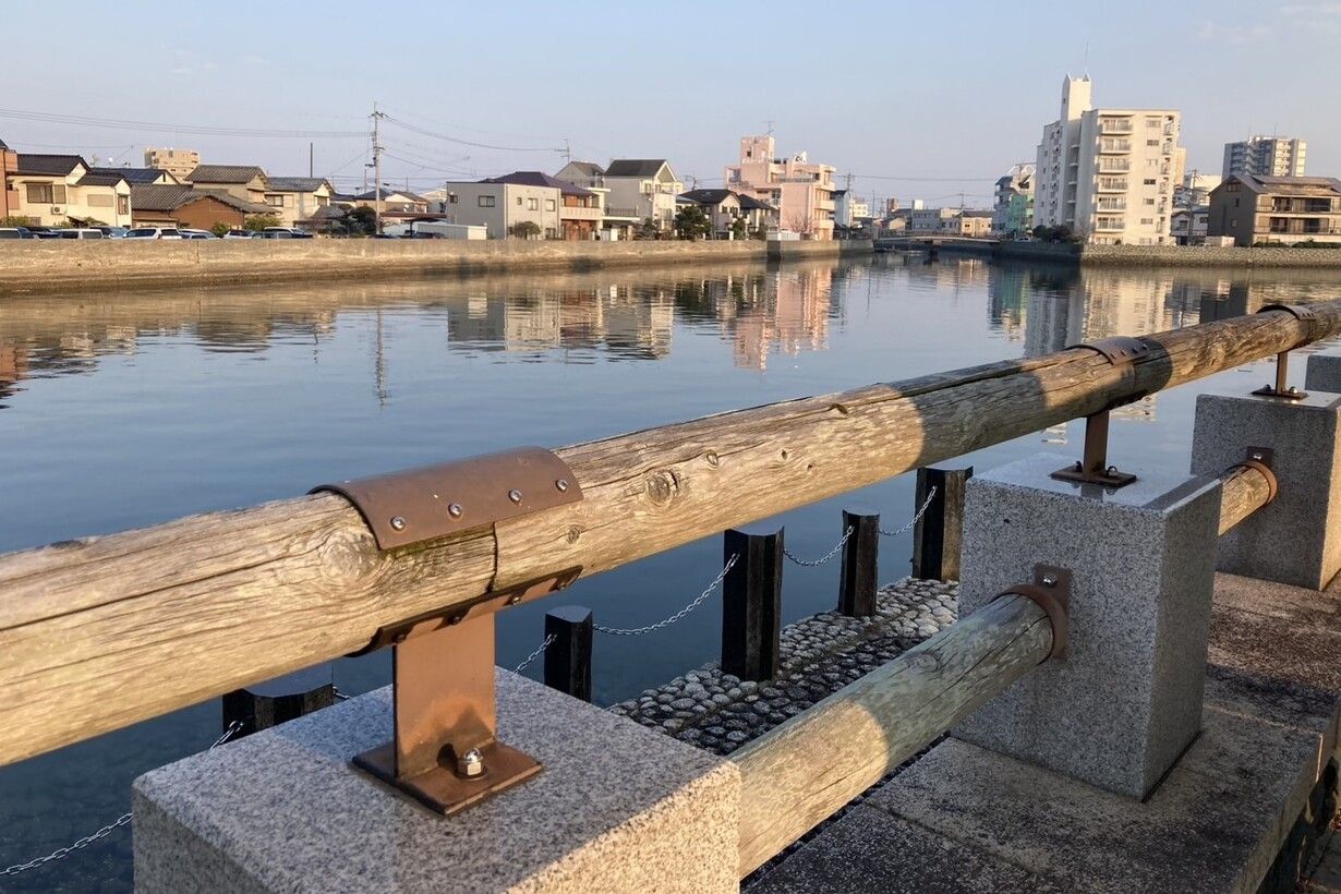 午後4時半ごろ、徳島市