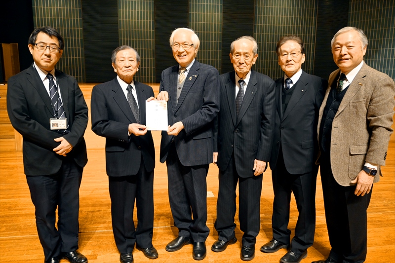 左から小林、三浦、芳賀、大橋、箭内、林の各氏