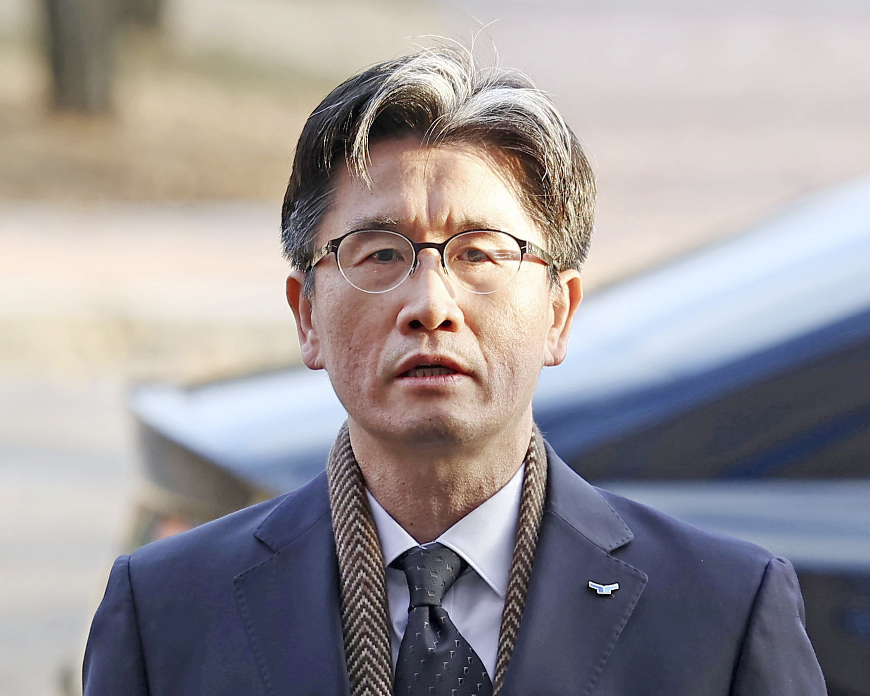 1日、ソウル近郊で取材に応じる韓国の高官犯罪捜査庁の呉東運長官（聯合＝共同）