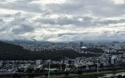 전국 구름 많고 곳곳 비…낮 최고 21∼26도