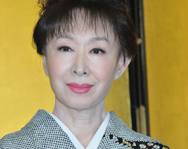 生放送CMのミスが評判に 三田佳子、少女時代の思い出語る