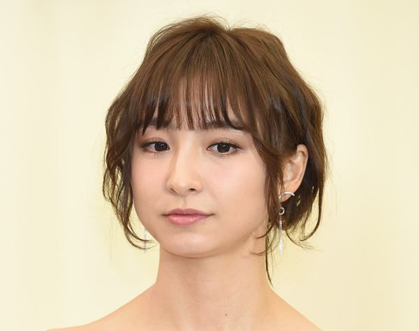 篠田麻里子　離婚調停報道でママタレ生命の危機！YouTubeからも滲む家族との距離