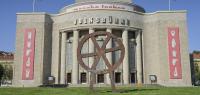 Volksbühne Berlin: Vorhang auf für die Totaltheaterparty!