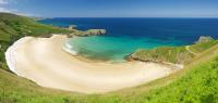 Spanien: Torimbia ist ein Strand mit feinem, hellem Sand in Asturien, der FKK-Freunden offen steht