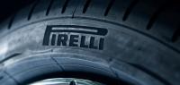 Das Logo des Reifenherstellers Pirelli ist auf einem Reifen