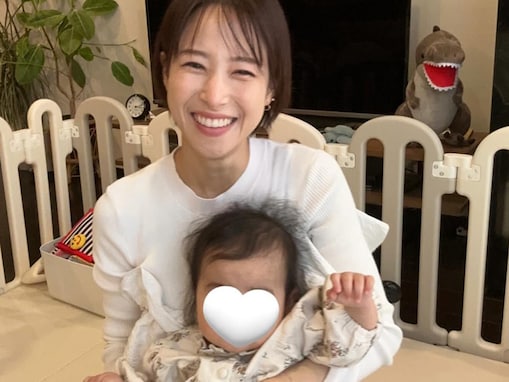 「すっかりお母さんの顔」鷲見玲奈、娘との親子ショット公開！ 「人生で一番大きな変化」と2024年を振り返る