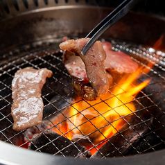 炭火焼肉やまもと 滋賀県の雰囲気1