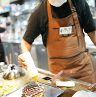 老舗の鉄板焼屋が作るお好み焼は絶品！