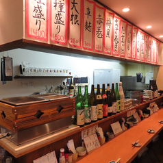 店主との会話を楽しみながら、自慢の金沢おでんとこだわりの日本酒を・・・。