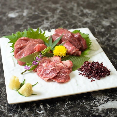 駅ちかの好立地！美味しい馬肉と熊本料理、米焼酎が人気♪是非お立ち寄り下さい！