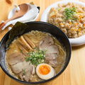 料理メニュー写真 豚骨魚介ラーメン