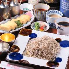 蕎麦酒菜だし屋 凸凹 でこぼこの写真