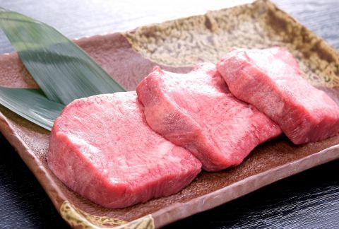 老若男女を問わず、みんなが大好きな料理といえば、やっぱり焼肉ではないでしょうか？霜降り和牛に新鮮なホルモンなどの高級肉を炭火で焼き上げて、旨味の詰まったタレで味わう瞬間は何物にも代え難い極上の瞬間です…