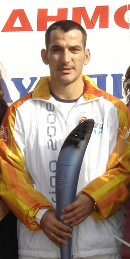 Piros dimas in dion.jpg