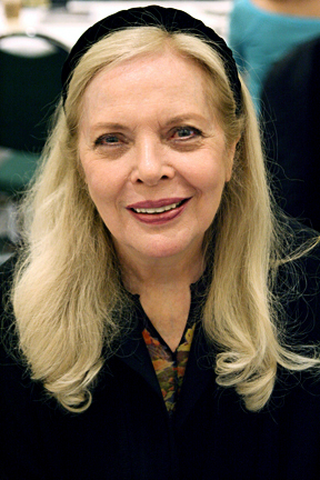 Barbara Bain.jpg