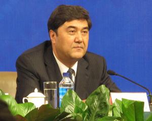 Voa chinese Xinjiang Governor Nur Bekri 7mar10.jpg