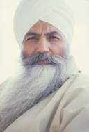 Yogi Bhajan 1985.jpg