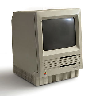 Macintosh SE b.jpg