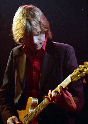 DaveEdmunds1980crop.jpg