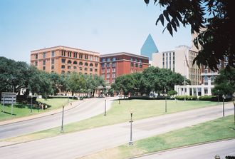 Dealey Plaza 2003.jpg