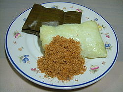 Kue buras.JPG