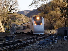 S2-Line DMU at Chinglungchiao.JPG