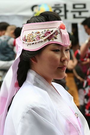 Korean hat-Ayam-01.jpg