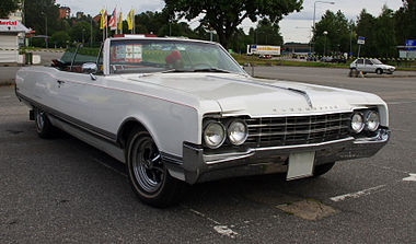 Oldsmobile 98 -65.jpg