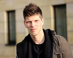 Huntelaar 2015.jpg