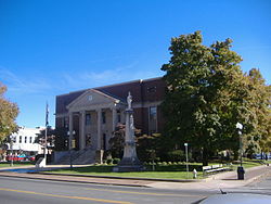 Hopkins County Courthouse in Madisonville