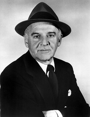 Walter Winchell 1960.JPG