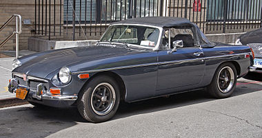 1974 MGB roadster gunmetal.jpg