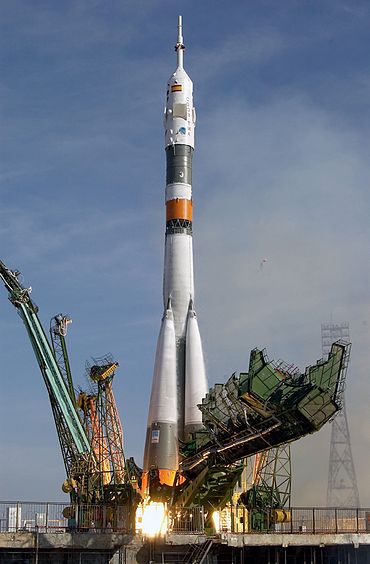 Soyuz TMA-3 launch.jpg