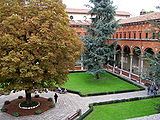 Chiostro Unicatt.jpg