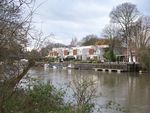 Housing on Eel Pie Island.jpg