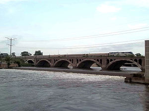 Amtrak over the Kankakee river.jpg