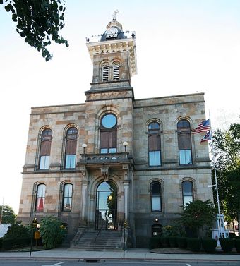 COLUMBIANA COURTHOUSE 2-4-09.jpg