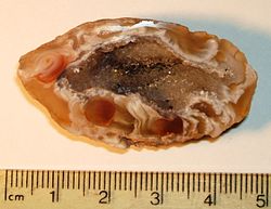 Chalcedony geode.JPG