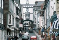 Totnes High Street.jpg