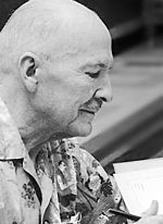 Heinlein signing autographs at the 1976 Worldcon