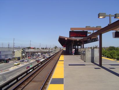 Oak airport bart.jpg