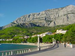 Tučepi, with mountain Biokovo behind