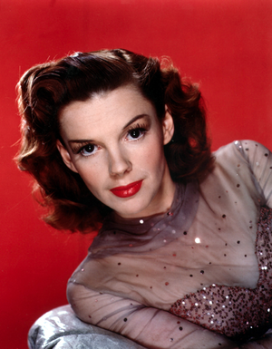 Judy Garland publicity photo.png