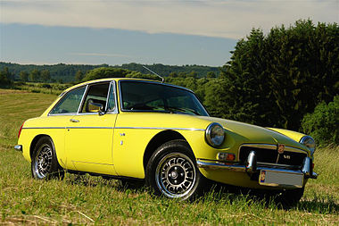 MGB GT V8 1973.jpg