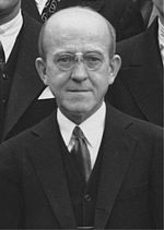 Oswald T. Avery portrait 1937.jpg