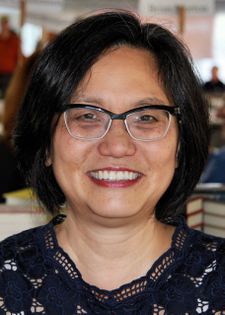 Linda sue park 2014.jpg